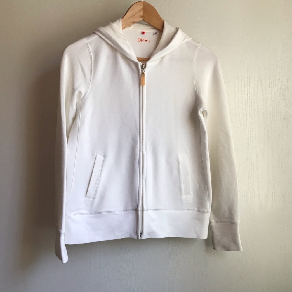 White hoodie
